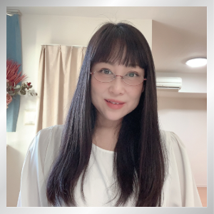 カウンセラー竹内康恵